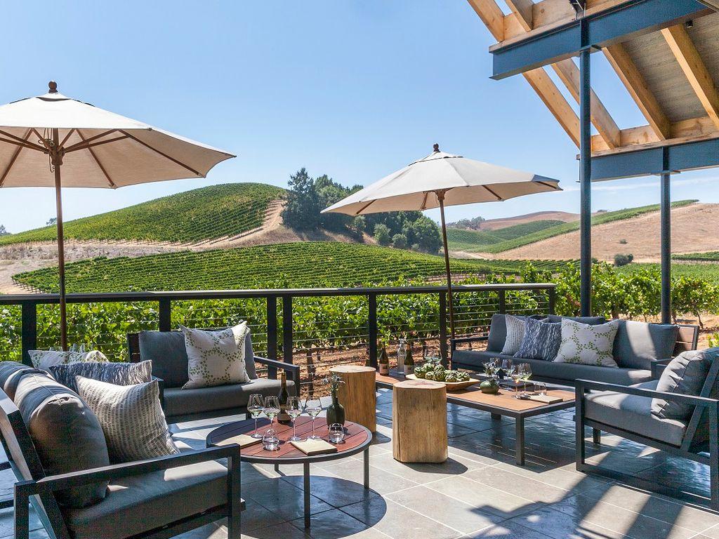 Kin Vineyard Ottawa's Winery